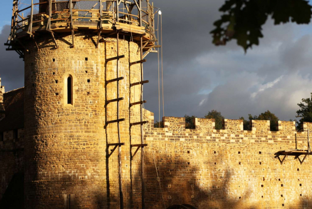 Château de Guédelon de face