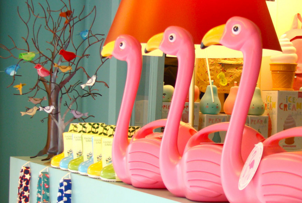 De nombreux objets décalés sont à dénicher chez Cligne-musette