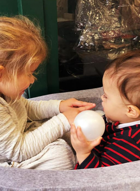 Activites D Eveil Pour Enfant A Paris Loisirs Creatifs Bebe Nageur Citizenkid