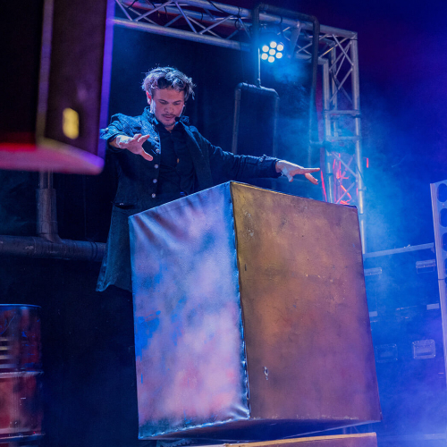 Le Théâtre Magique