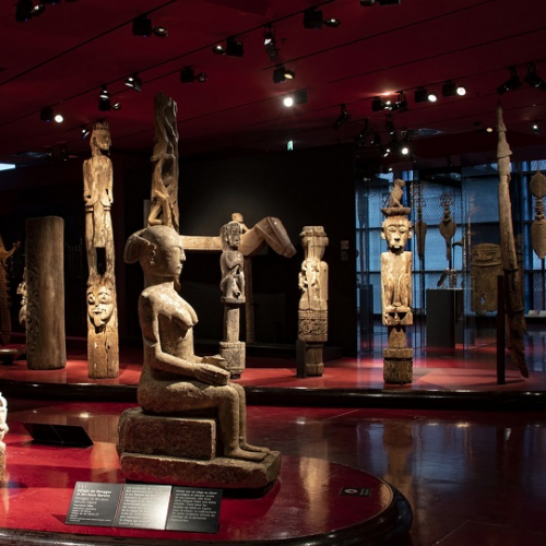 Musée du quai Branly - Jacques Chirac : le plateau des collections, vue sur la zone Océanie
