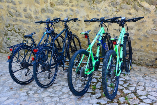 Randonnée dans les rochers des Mourres