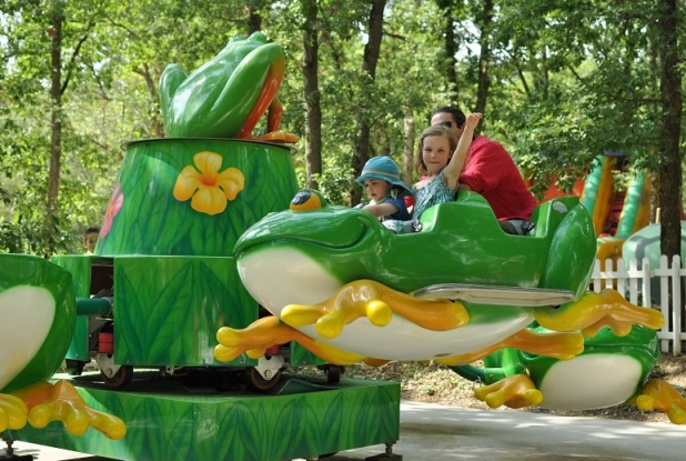 AnimaParc® Occitanie : manège grenouille