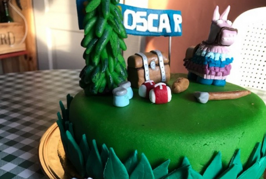 Gâteau d'anniversaire Fortnite