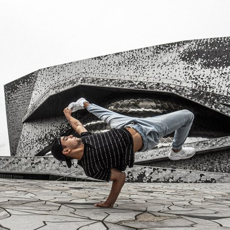 B-boy Noé sur le tournage danse pour le 360 - exposition Hip-hop 360 - Philharmonie de Paris (2021)
