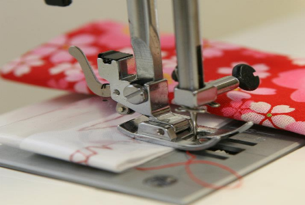 Une machine à coudre