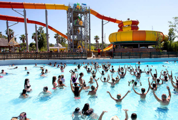 Aquasplash : Piscine à vagues