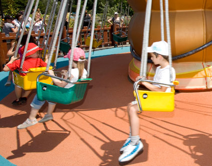 Attraction les Petites Chaises Volantes au Parc Astérix