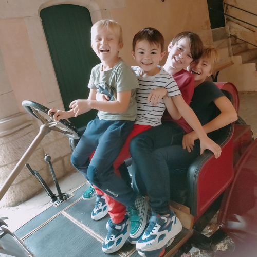 Musée Malartre - enfant voiture