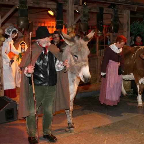 Lou Presèpi - Calèna 2013 Noël niçois sur la place Rossetti