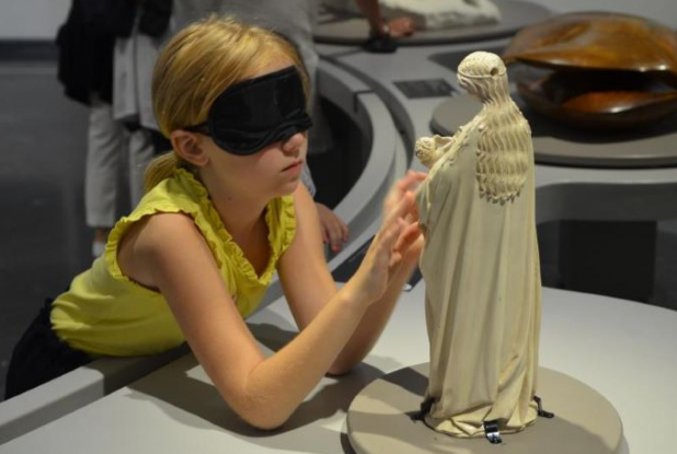 Prière de toucher - les yeux bandés