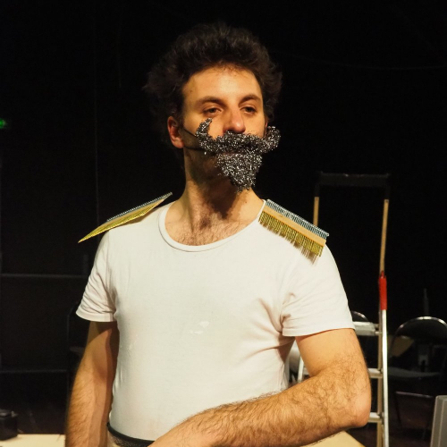 Indomptable - Placement libre & l'armoise commune : moustache en acier