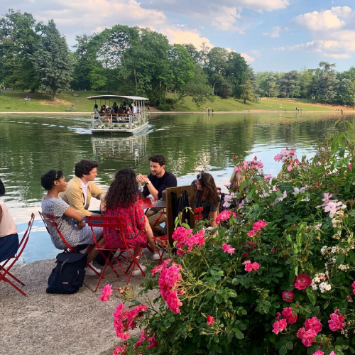 Le Chalet des Iles : déjeuner en famille
