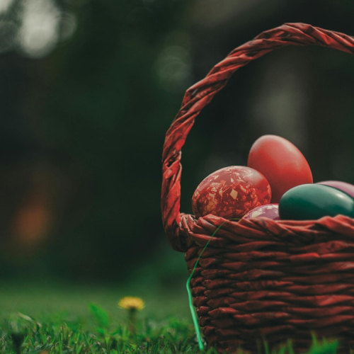 un panier de pâques