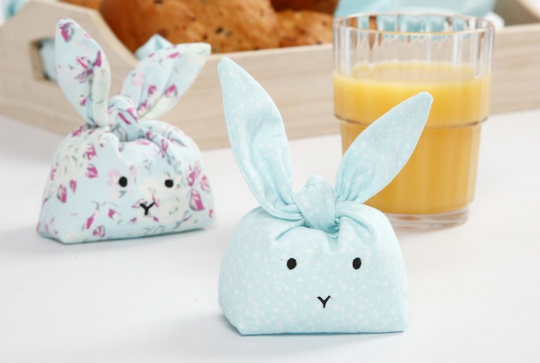 Lapins en serviette - Déco Pâques