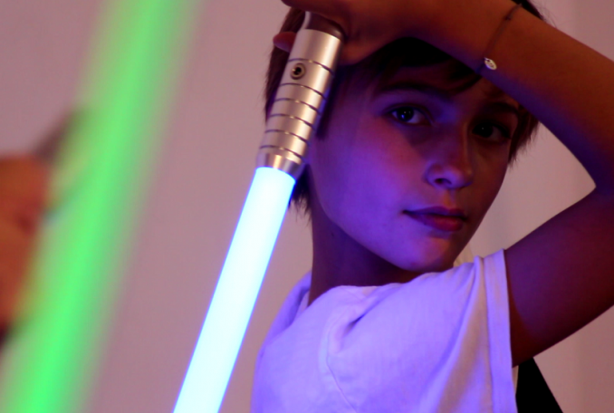 Extra-scolaire : et si votre enfant tentait le sabre laser ?