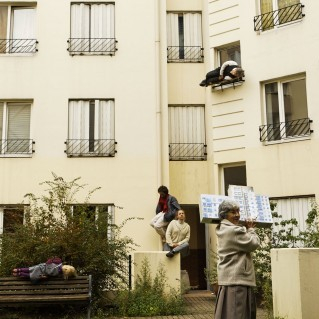 République La Libre (en partie brisée) - Cie BlÖffique théâtre