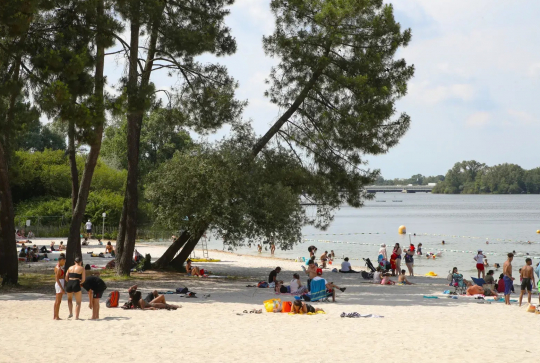 La Plage du Lac : baignade près de Bordeaux