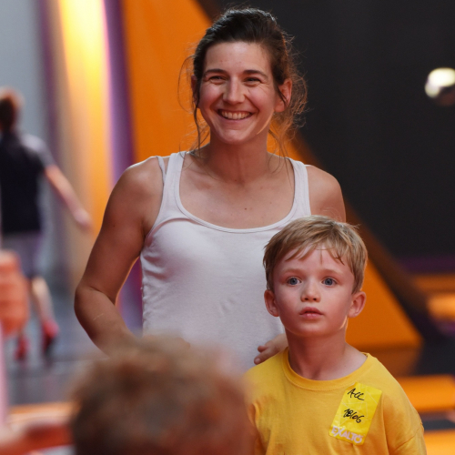 Exalto Lyon : Une mère et son fils sur les trampolines