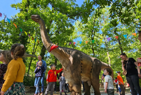 AnimaParc® Occitanie : parade de dinosaures