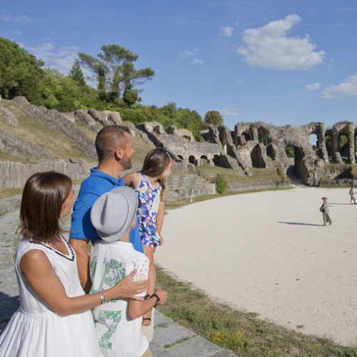 Amphithéâtre gallo-romain de Saintes en famille