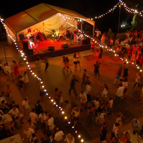Saint-Paul-de-Vence : Bal de la Fête Nationale à la nuit tombée