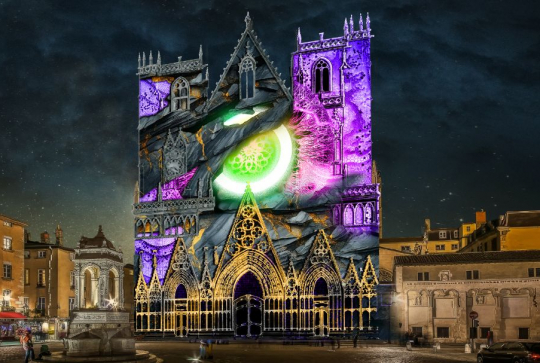 Mother sur la Cathédrale St-Jean - Fête des Lumières 2024