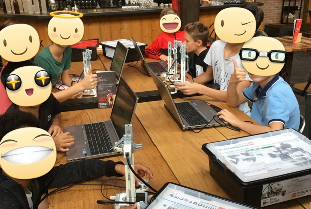 Anniversaire à domicile ou à la Fabryk avec Bricks 4 Kidz Lyon