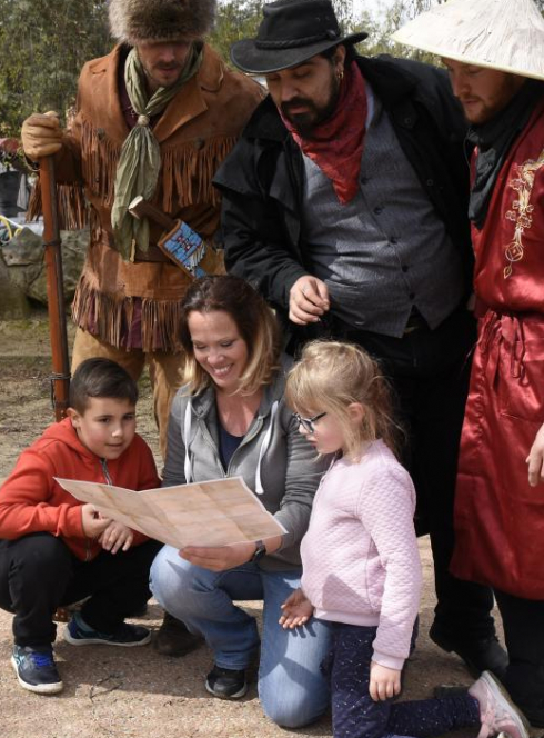 Desesperados - Escape game géant à la Mer de Sable : famille et personnages