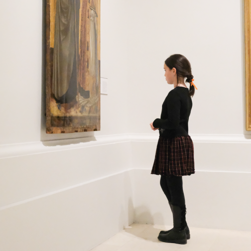 Musée d'Arts de Nantes : enfant face à un tableau