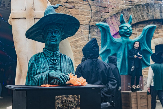 L'étrange Noël des Sorciers 2025 : sorcière