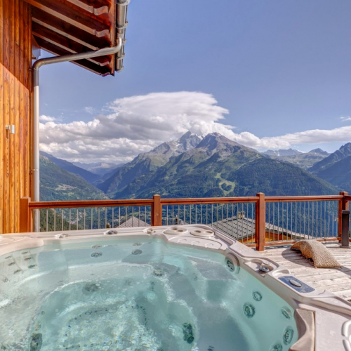 I.L.Y Hôtel La Rosière - jacuzzi avec vue