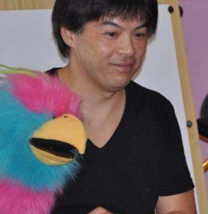 Yu et la tortue avancent avancent