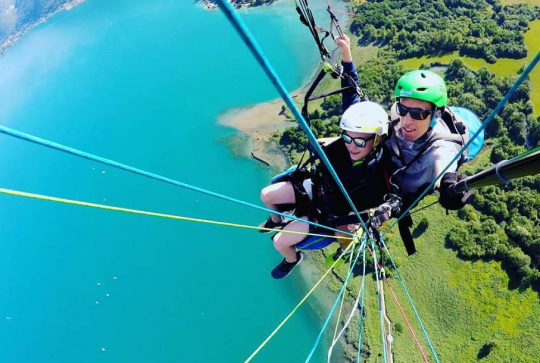 Des séjours sportifs pour vos vacances en famille - Airmax Parapente