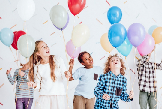 Un anniversaire méchamment "Minions" pour vos enfants - Danse sur Happy