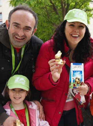 Chasse aux oeufs de Pâques à Paris - participants heureux