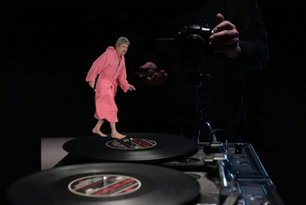 Faire bonne(s) figure(s) : Tourne disque