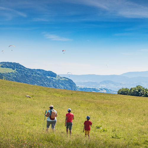 Randonnée en famille dans les Monts de Genève
