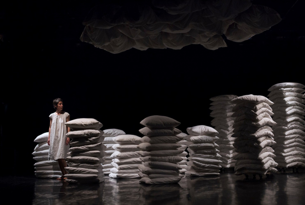 1000 chemins d'oreillers - piles d'oreillers