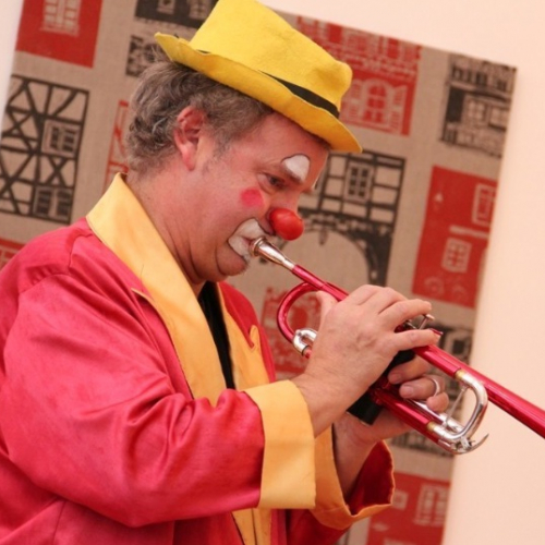 Clown Patrick Carol