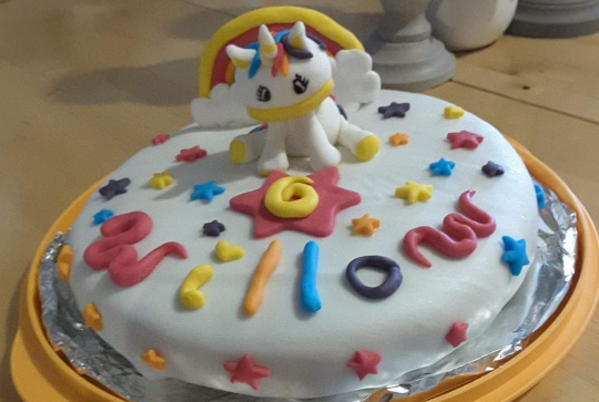 Gâteau blanc licorne