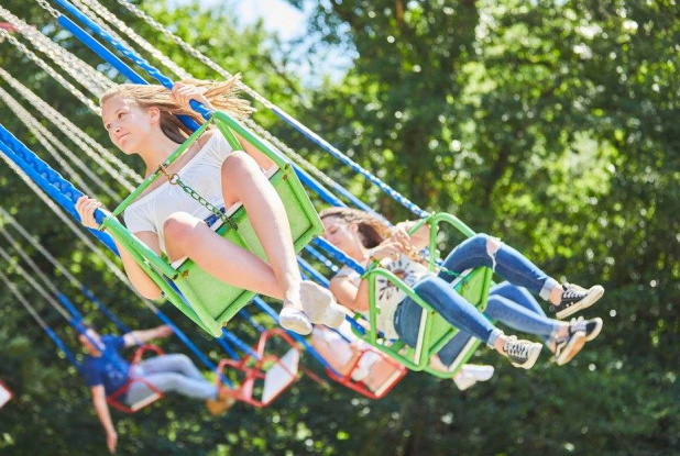Parc de Pierre Brune : balançoires
