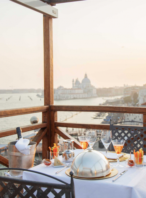 Escapade en Europe - Altana La Salute Church