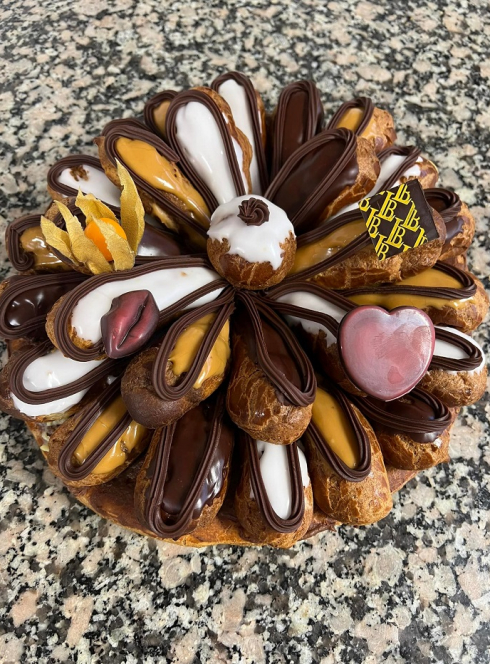 LB pâtisserie : Un gâteau de choux et d'éclairs