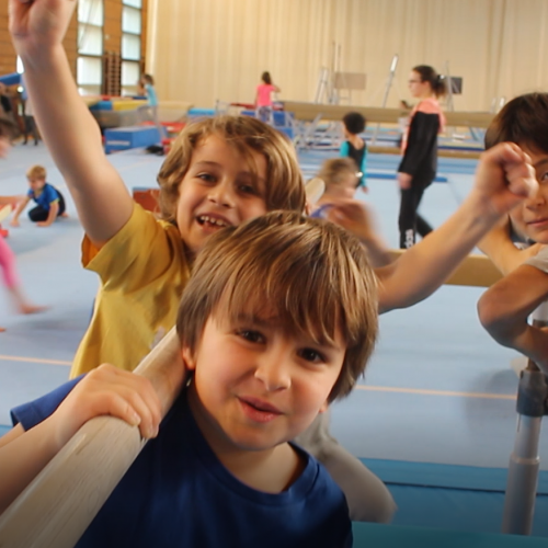 Gymnastique : un sport pour les filles comme les garçons