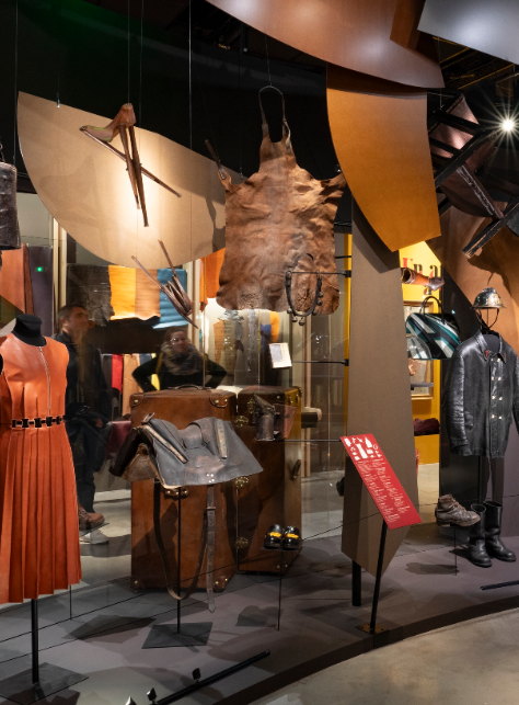 Exposition Cuir, une matière à fleur de peau