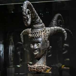 Expo Afrique, mille vies d'objets