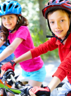 Les enfants cyclistes.