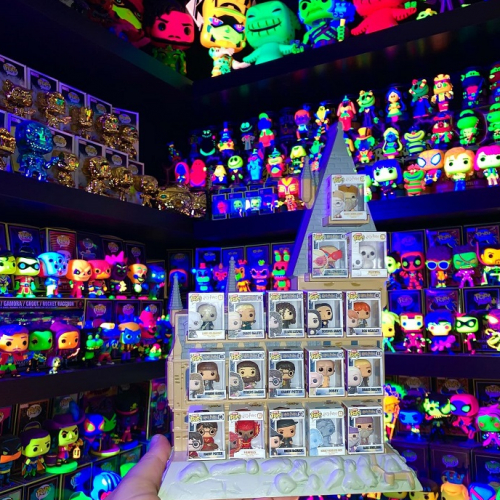 Pop Collector Clermont : Une multitude de figurine "Pop" dans une boutique
