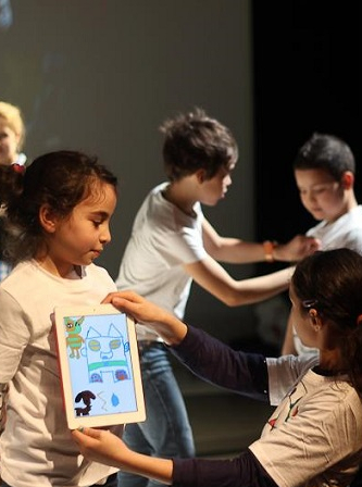 Atelier "Défile-toi" au Cube